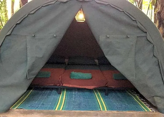 Tegal Dukuh Camp Parque de Campismo 2*